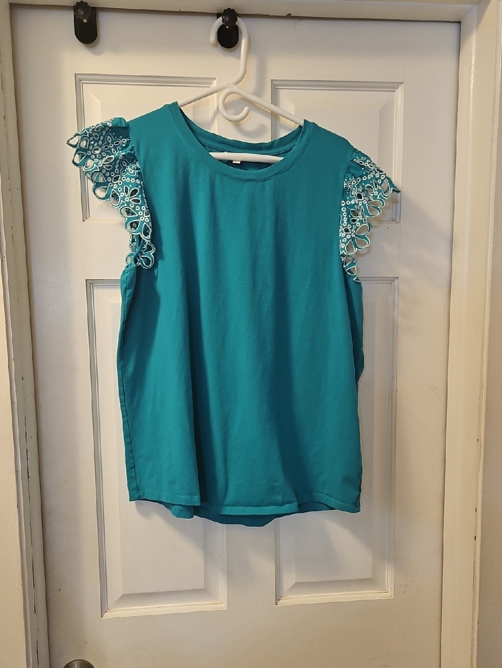 Chico's Turquoise Eyelet Sleeve Tank